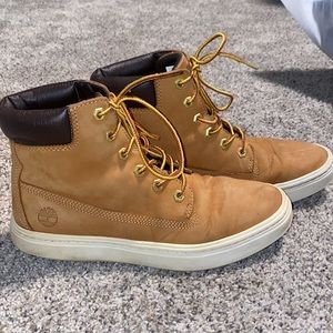 Tan Timberland size 7 women’s boots
